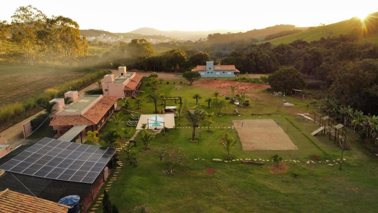 Paraiso Capitolio "A Pousada Da Dona Perpetua" Exteriér fotografie